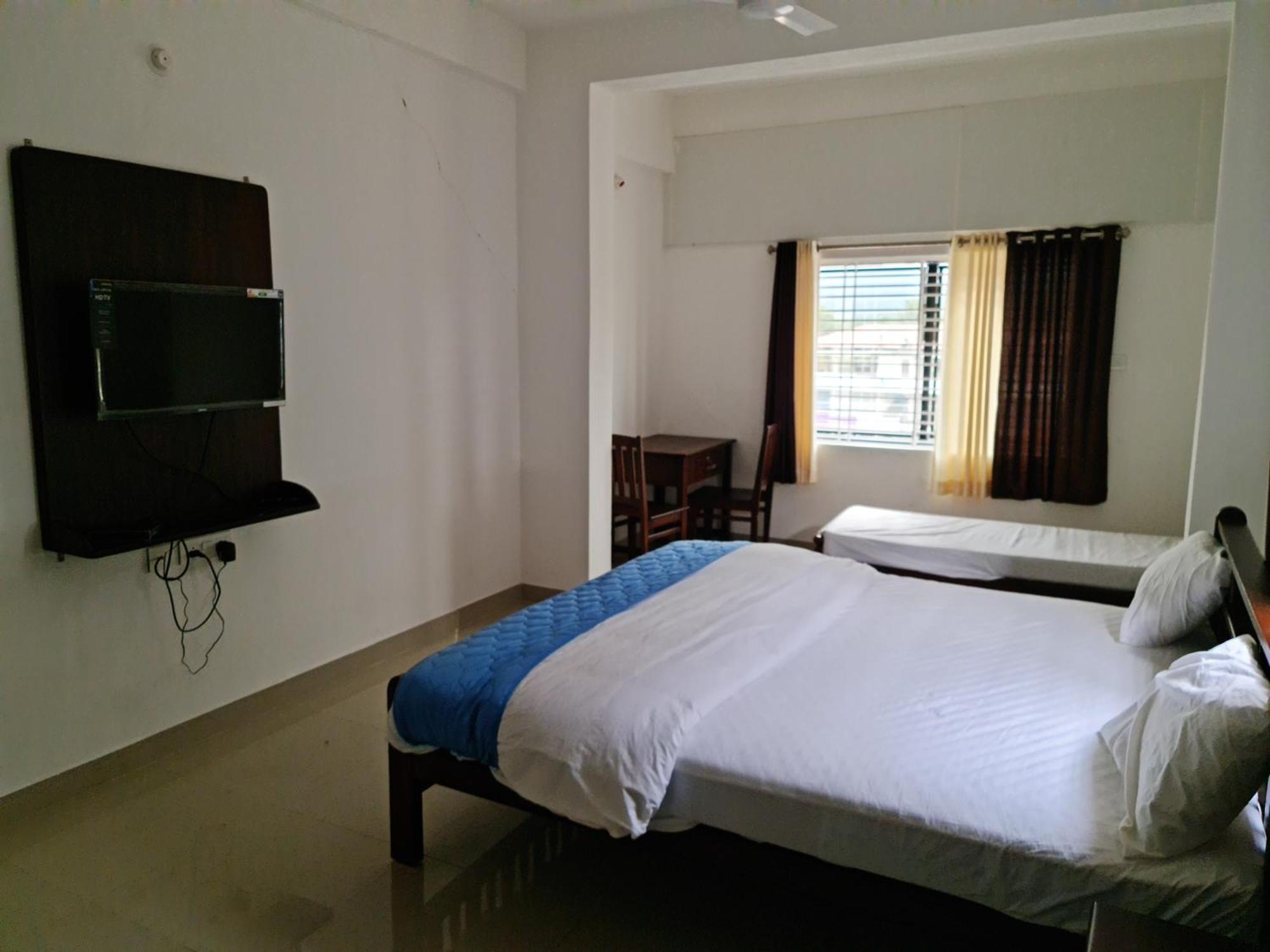 Hotel Blue Rays Bainduru Exterior foto